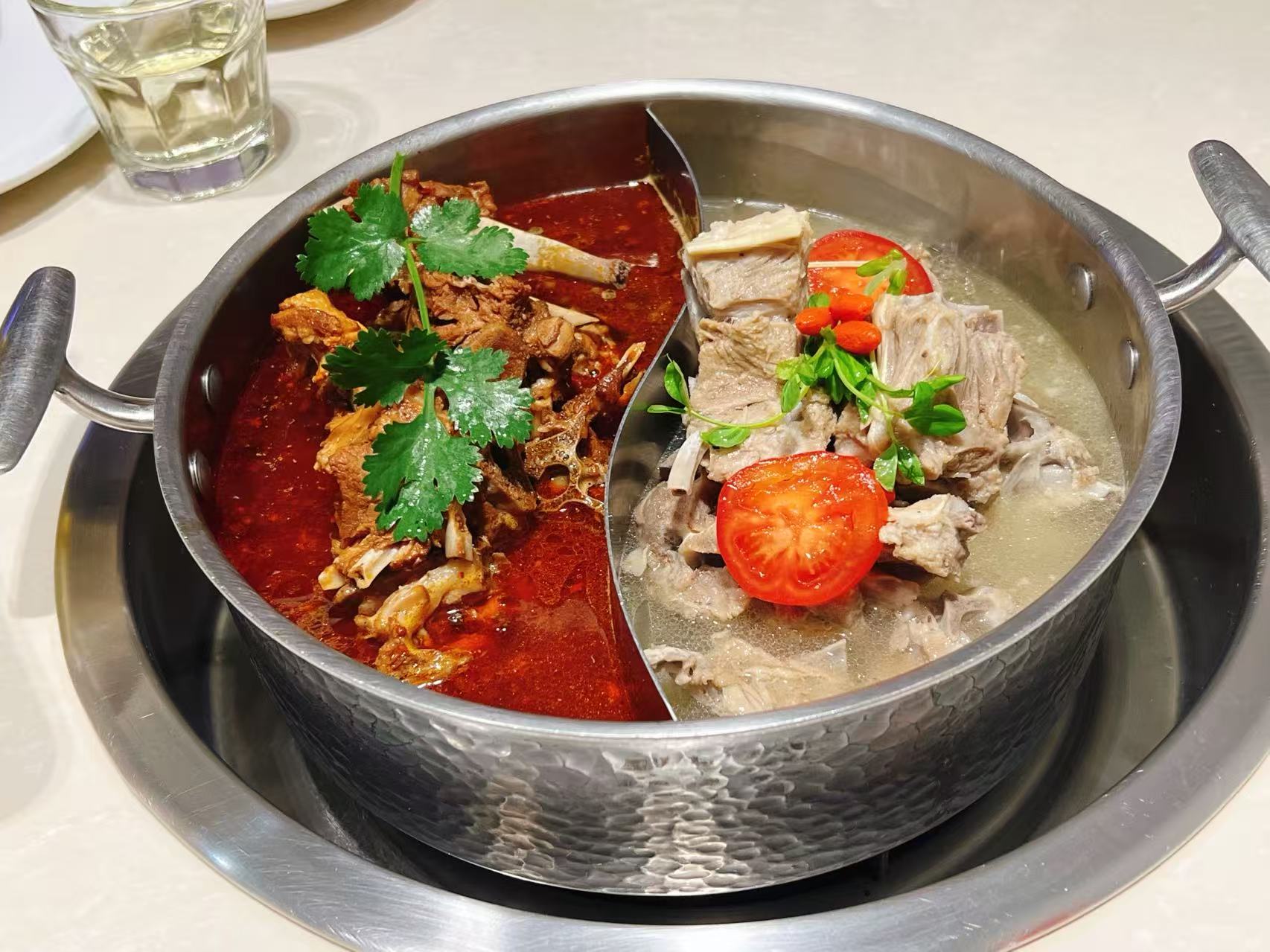 浩爷羊蝎子火锅(双榆树店) 1